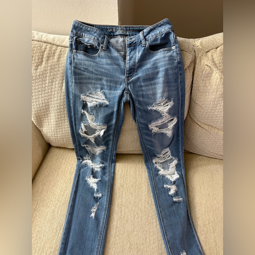 Distressed Blue Tomgirl Women's Jeans